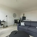 Appartement Le Dallas - 1 Chambre, 1 Canape-lit, 1er Etage, Parking, 10min Canal Du Midi *