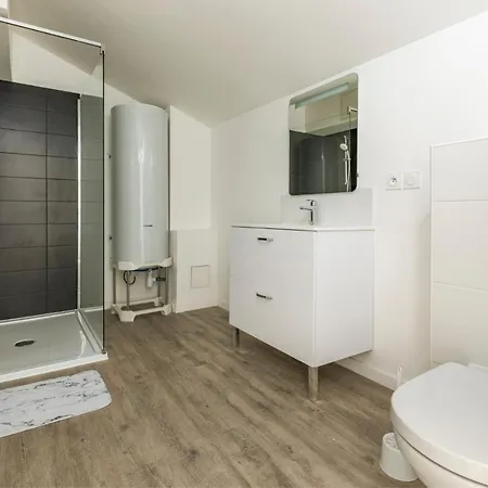 Apartmán Le Dallas - 1 Chambre, 1 Canape-lit, 1er Etage, Parking, 10min Canal Du Midi Castelsarrasin