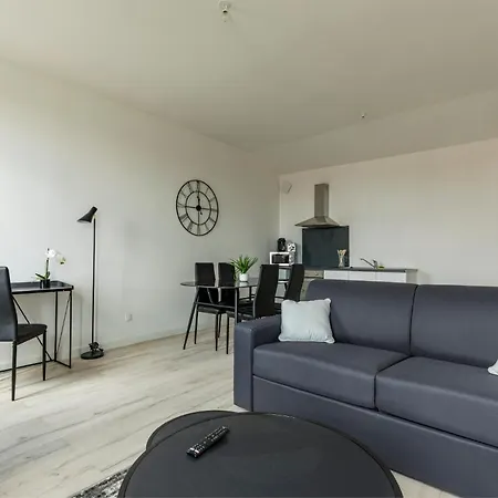Apartmán Le Dallas - 1 Chambre, 1 Canape-lit, 1er Etage, Parking, 10min Canal Du Midi *