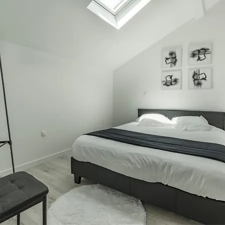 Le Dallas - 1 Chambre, 1 Canape-lit, 1er Etage, Parking, 10min Canal Du Midi Apartmán Castelsarrasin