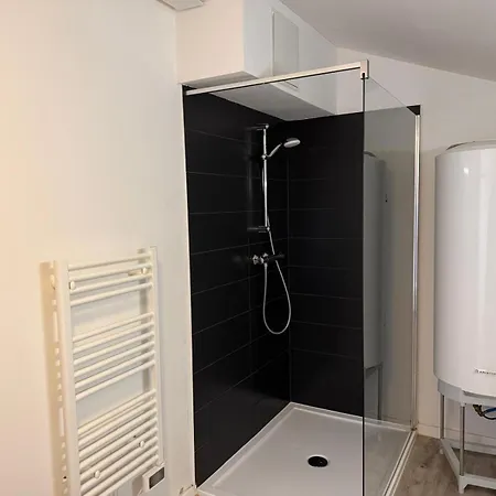Apartmán Le Dallas - 1 Chambre, 1 Canape-lit, 1er Etage, Parking, 10min Canal Du Midi *